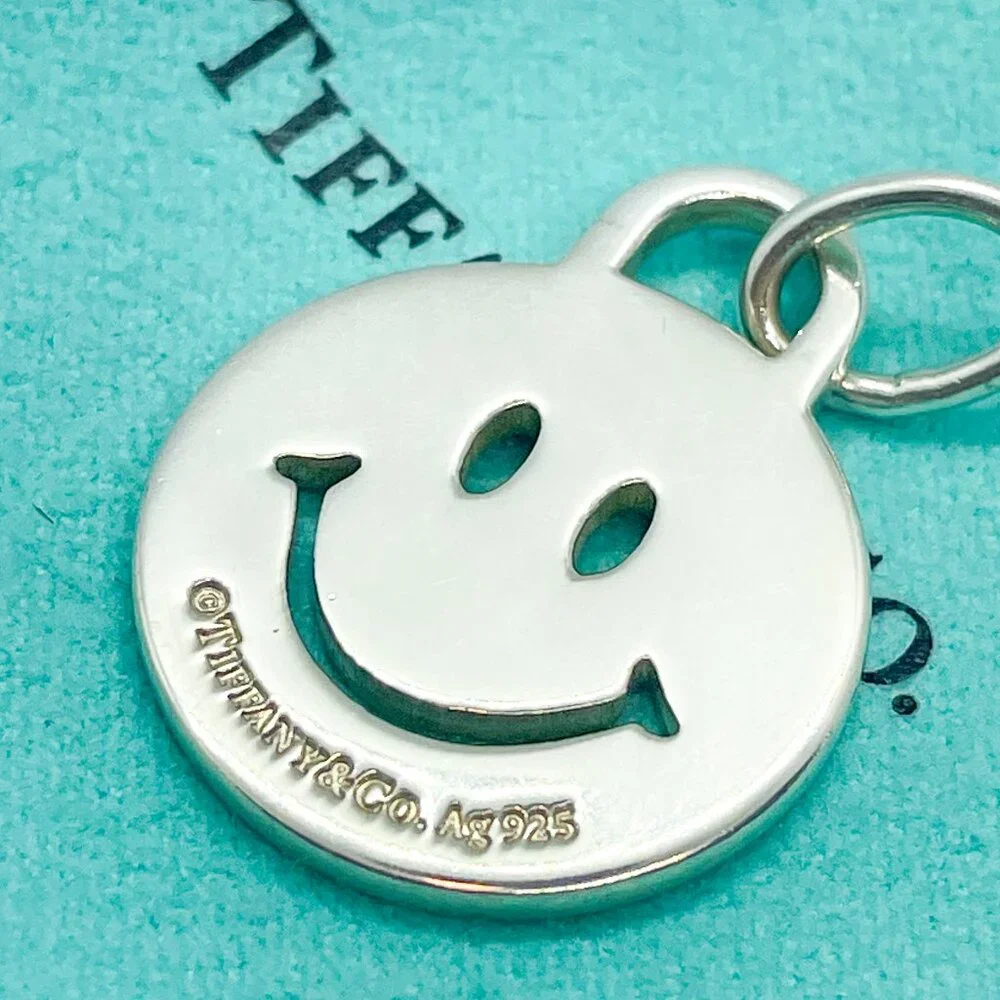 RARE Tiffany & Co Return to Tiffany Smile Happy Charm Pendant Silver - Picture 2 of 16